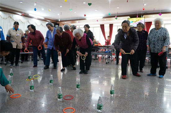 广州友好老年公寓 三八国际妇女节 军干区庆祝三八国际妇女节茶话会