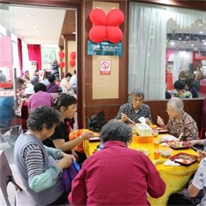 香港道德堂、“心自在”素食餐厅和台湾爱心人士来我院举办友好心自在素宴